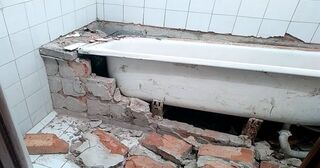Демонтаж ванны в Белорецке от Мастер24 — быстро, недорого, вывоз старой ванны от 1014 руб.